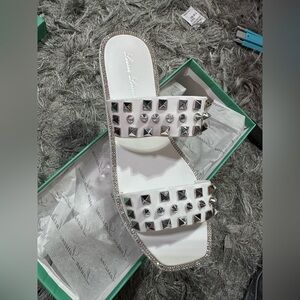 Lauren Lorraine White Sandals with Silver Studs